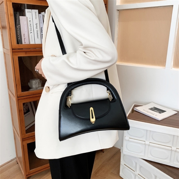 Ruby Clip Handbag - Picture 3 of 7